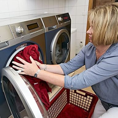 Wäschereitechnik für Pflegeheime von Electrolux Professional