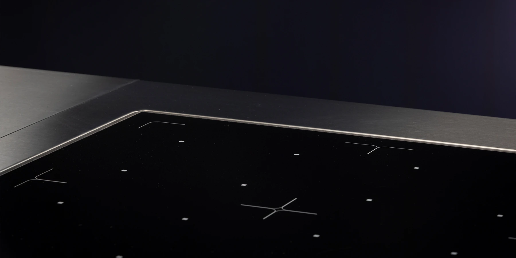 free-zone-induction-energy-saving-e-XP-700-900-modular-cooking-electrolux-professional-dim-1800x900-1