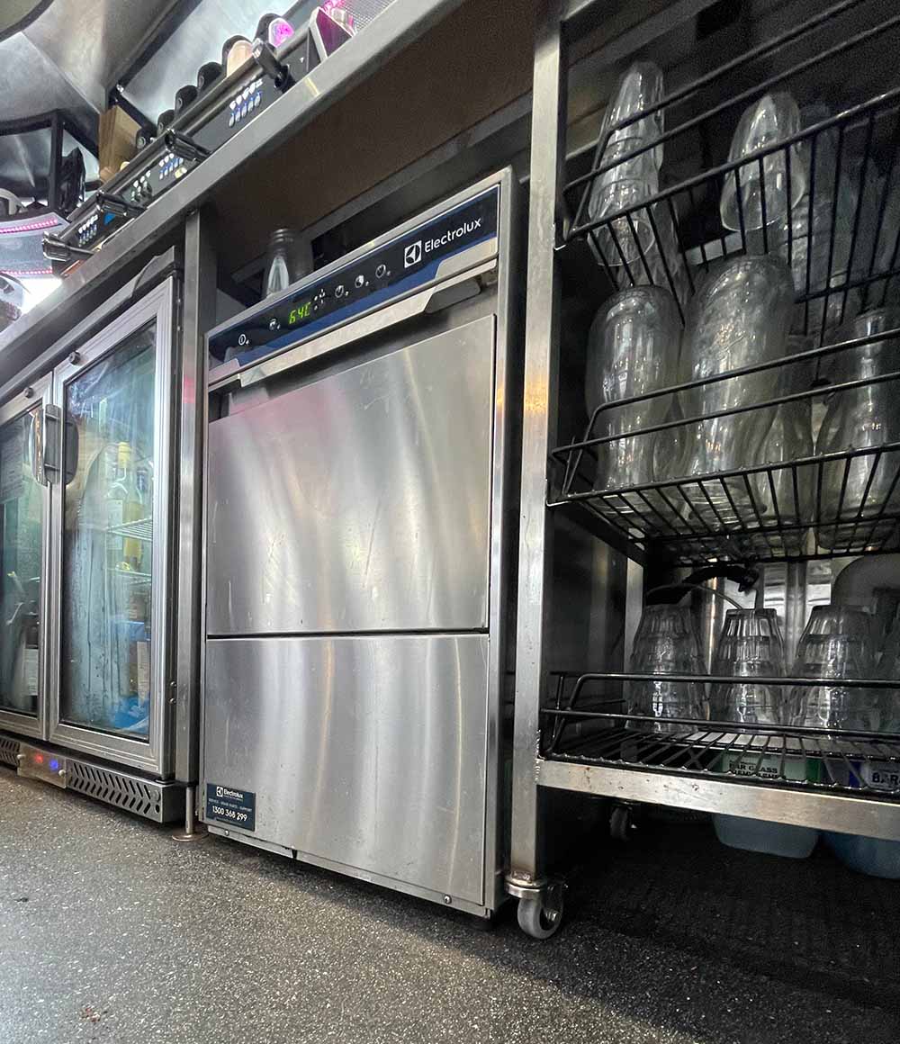 Durable Commercial Laundry Equipment for a Pristine Setup Durable Commercial Laundry Equipment for a Pristine Setup
