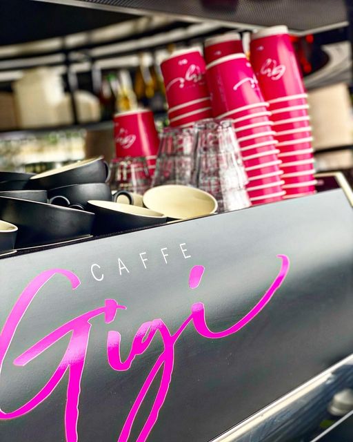 Streamlined Coffee Service with Commercial Laundry Equipment Support Streamlined Coffee Service with Commercial Laundry Equipment Support