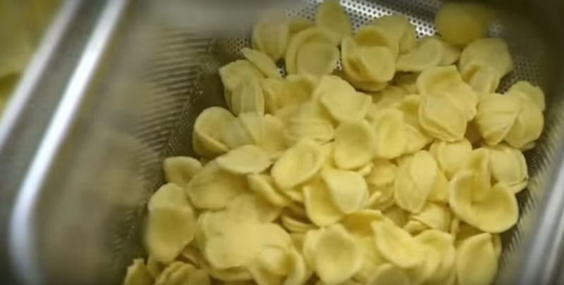 pasta-cooker