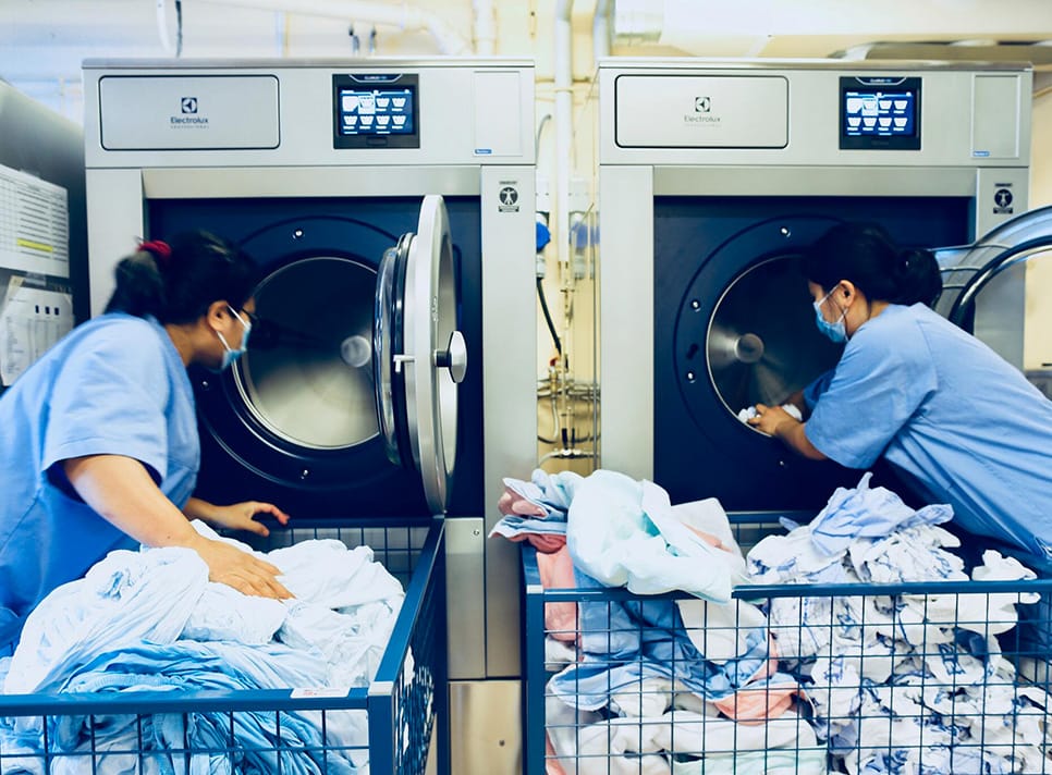 Verhindern Sie die Übertragung von Kreuzinfektionen im Wäschekreislauf mit professionellen Wäschereilösungen von Electrolux Professional