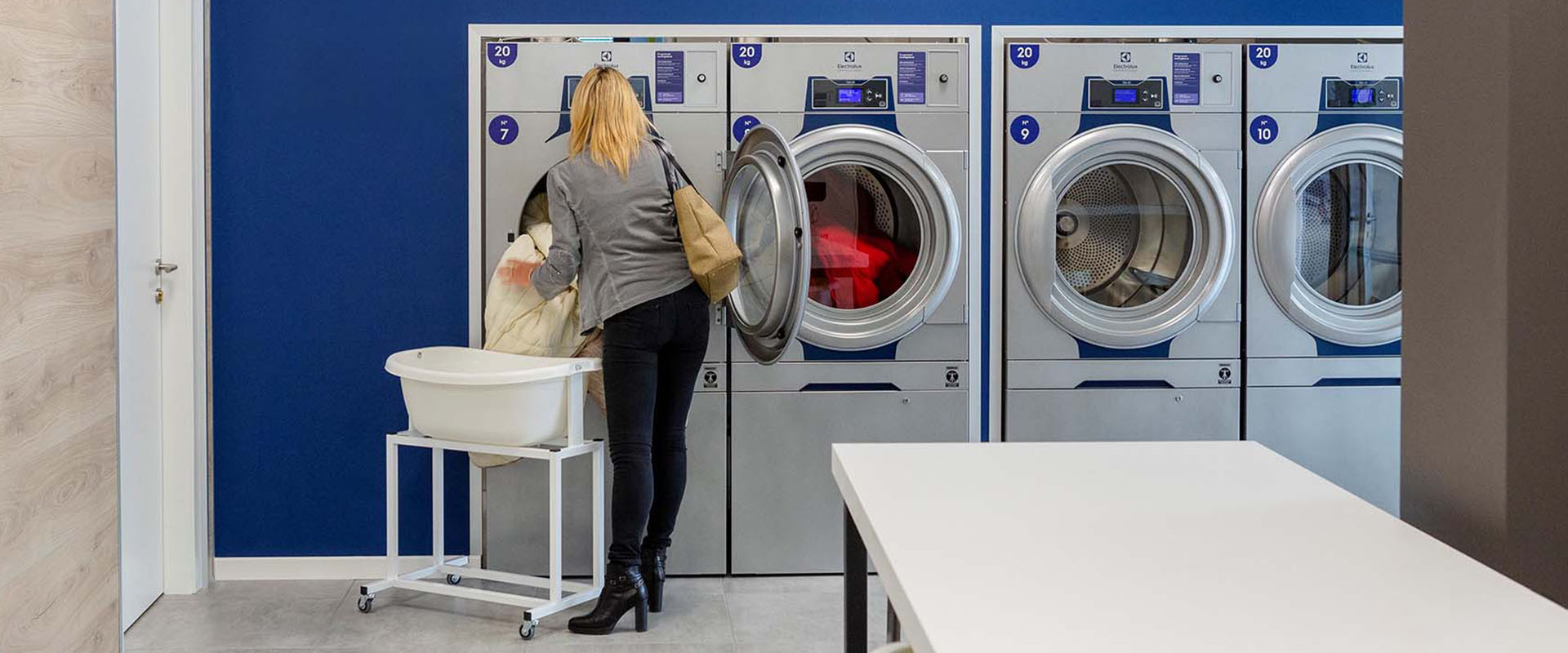 Coin-op store-3-banner Wäschereilösungen für Waschsalons mit Bezahlsystemen von Electrolux Professional