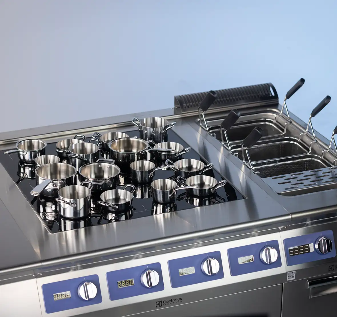 e-XP-induction-cooking-range-e-XP-700-900-modular-cooking-electrolux-professional-hero-banner-dim-1920x680-2