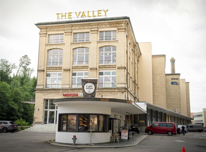 Referenzbericht: The Valley Lounge & Restaurant Miyabi in der Schweiz sind ausgestatten mit professioneller Großküchentechnik, wie Getränketechnik, Kühltechnik und Spültechnik von Electrolux Professional