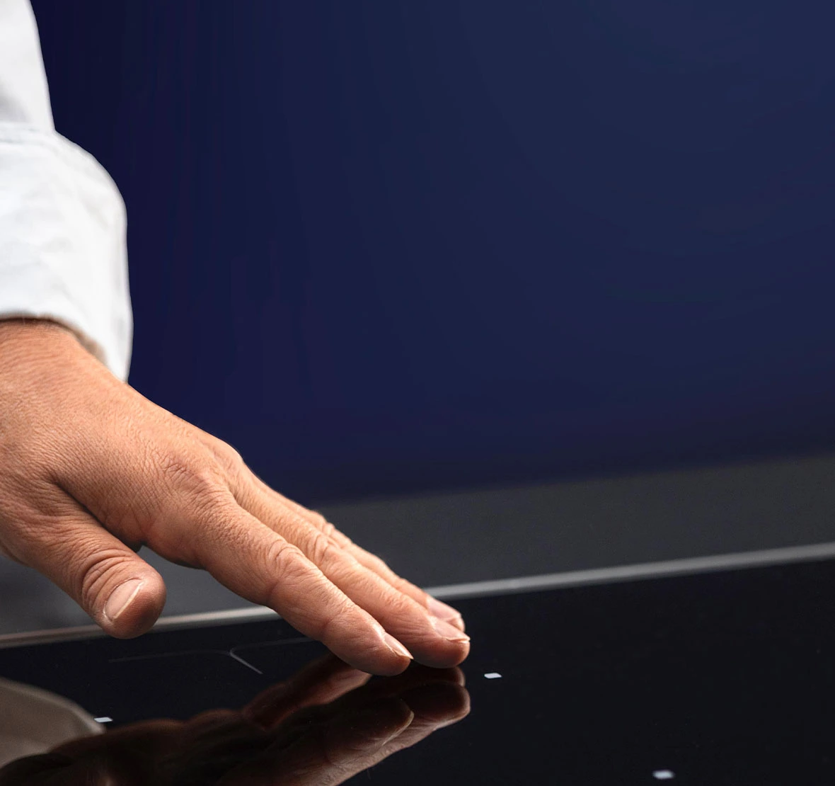 reshaping-life-kitchen_e-XP-700-900-modular-cooking-electrolux-professional-hero-banner-dim-1920x680-2