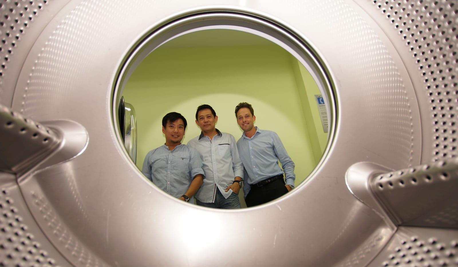 DIY selfservice coin laundry in Singapore signs a new experience