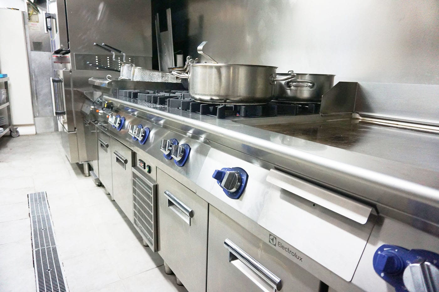 La Txitxarreria, cocina equipada con Electrolux Professional