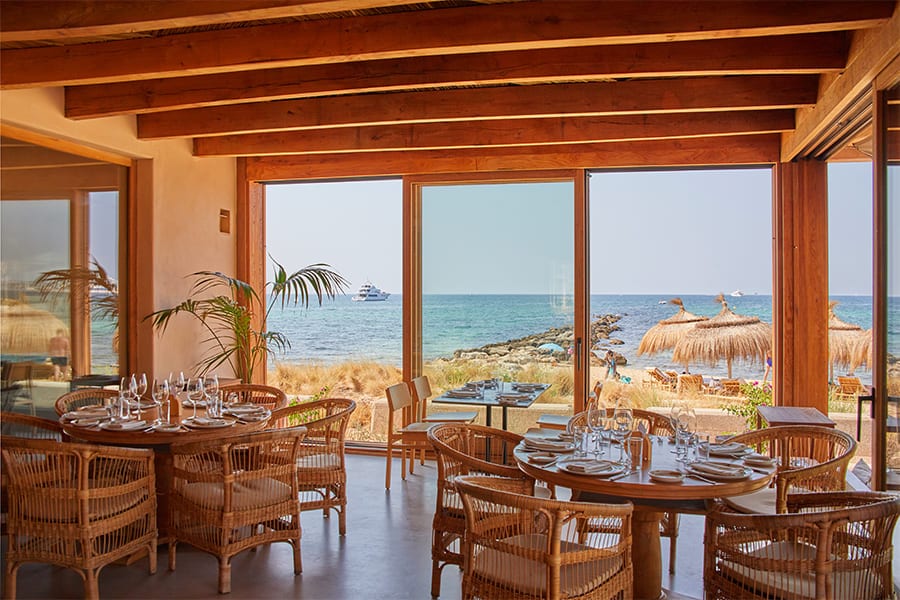 assaona-gastrobeach-palma-club-900x600-26