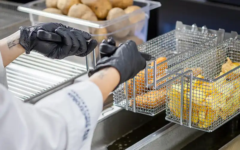 optioil-fryers-HP-e-XP-700-900-modular-cooking-electrolux-professional-dim-800x500-1