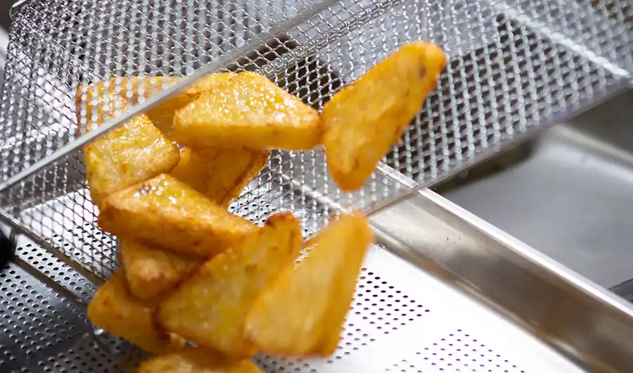 optioil-fryers-hp-high-productivity-potatoes-e-XP-700-900-modular-cooking-electrolux-professional-dim-900x530-1