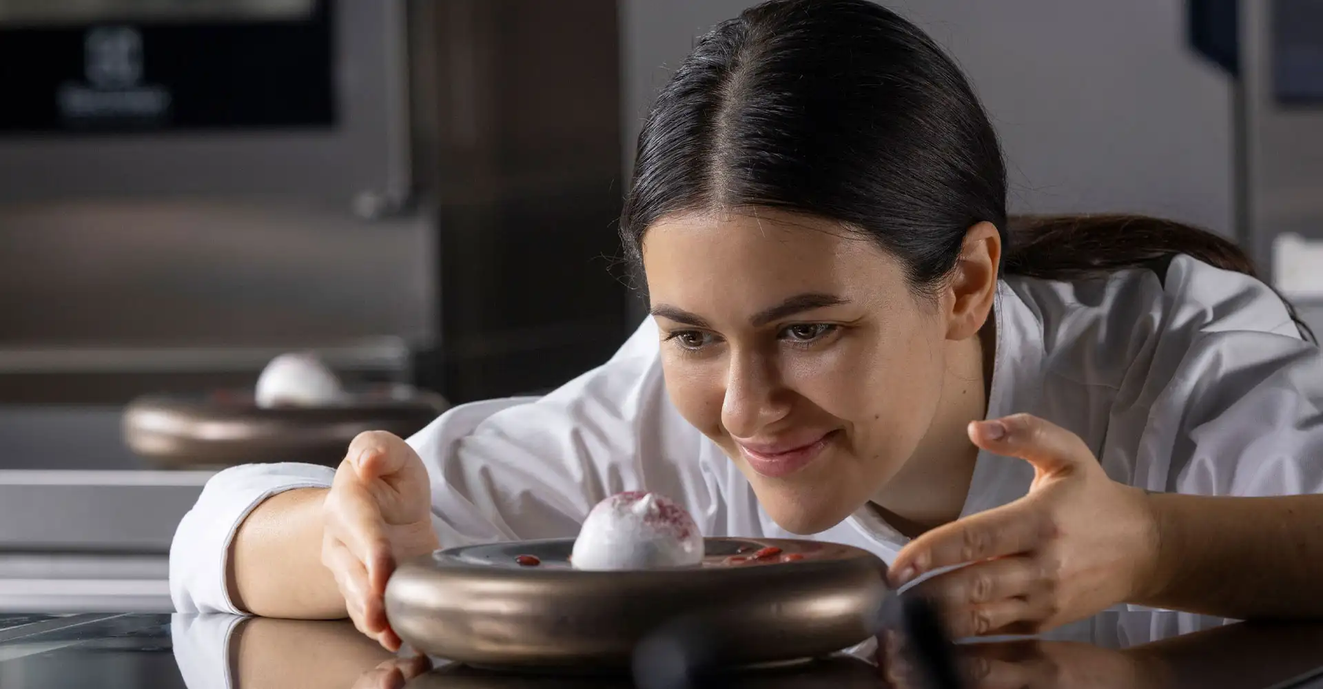 Lady-Chef-free-zone-induction-e-XP-700-900-modular-cooking-electrolux-professional-dim-1920x1000-1