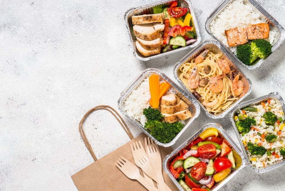 Accessoires de cuisine: on mange devant la télé!