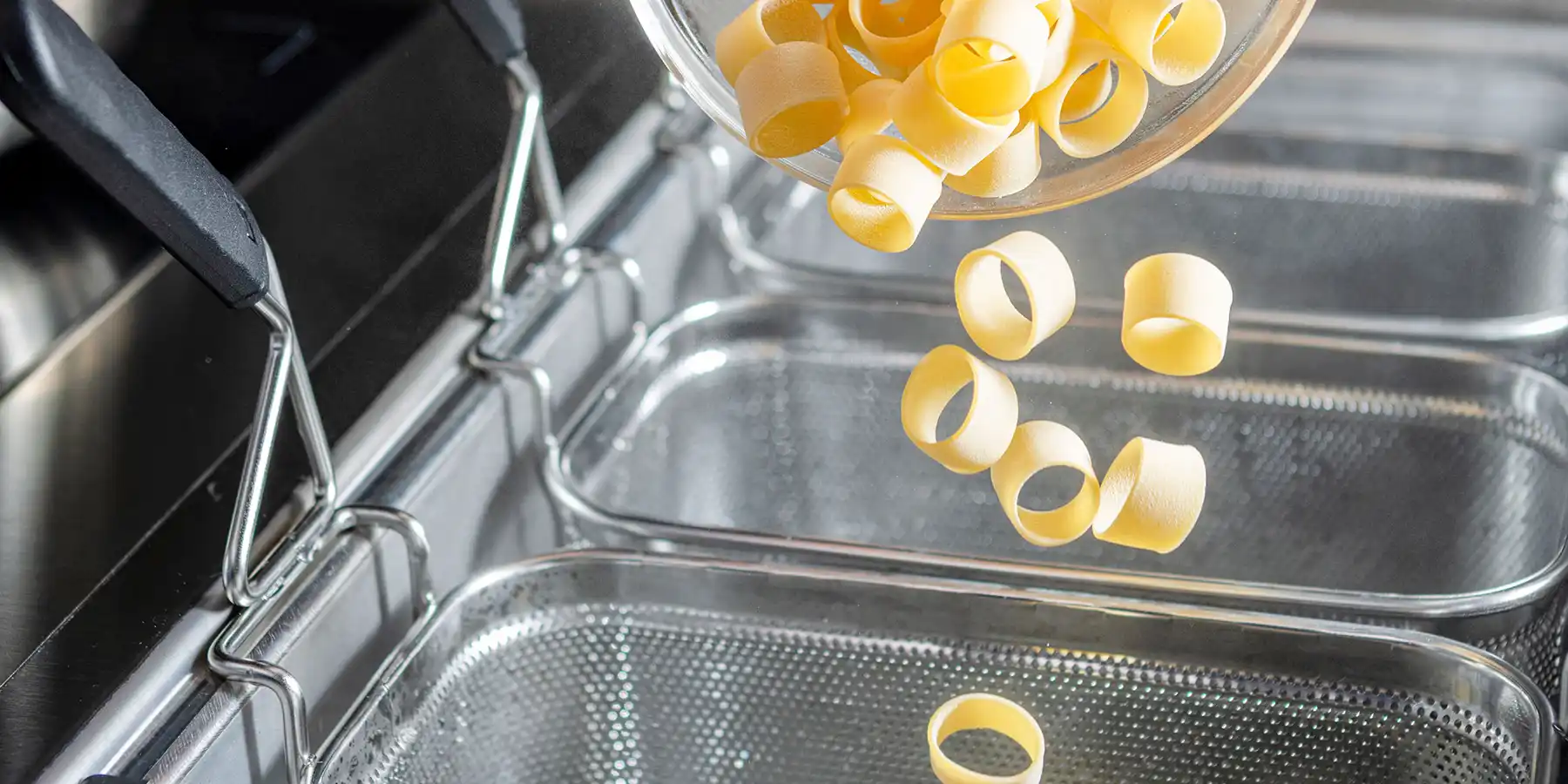 automatic-pasta-cooker-e-XP-700-900-modular-cooking-electrolux-professional-dim-1800x900-1