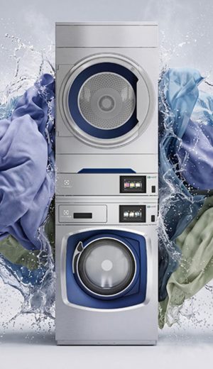 EPR_THE COMPACT POWER PAGE_MOBILE_965x1583 EPR_THE COMPACT POWER PAGE_MOBILE_965x1583
