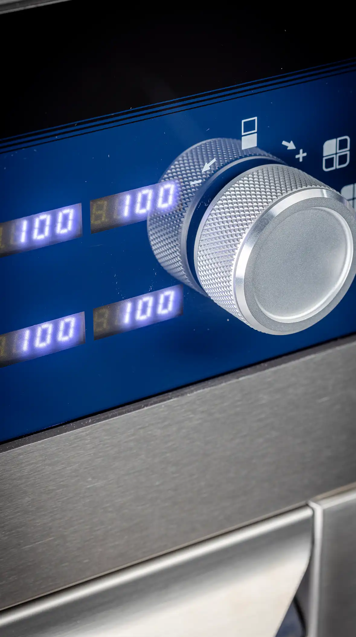 thermaline-premium-cooking-range-power-productivity-chefs-electrolux-professional-dim-1920x1200-2