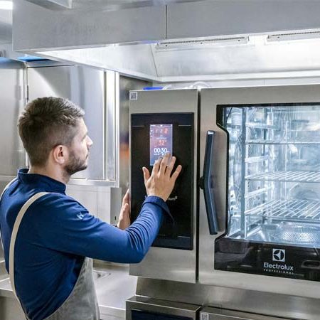 Rossli-restaurant-reference-Electrolux-Professional-chef-skyline Rossli-restaurant-reference-Electrolux-Professional-chef-skyline