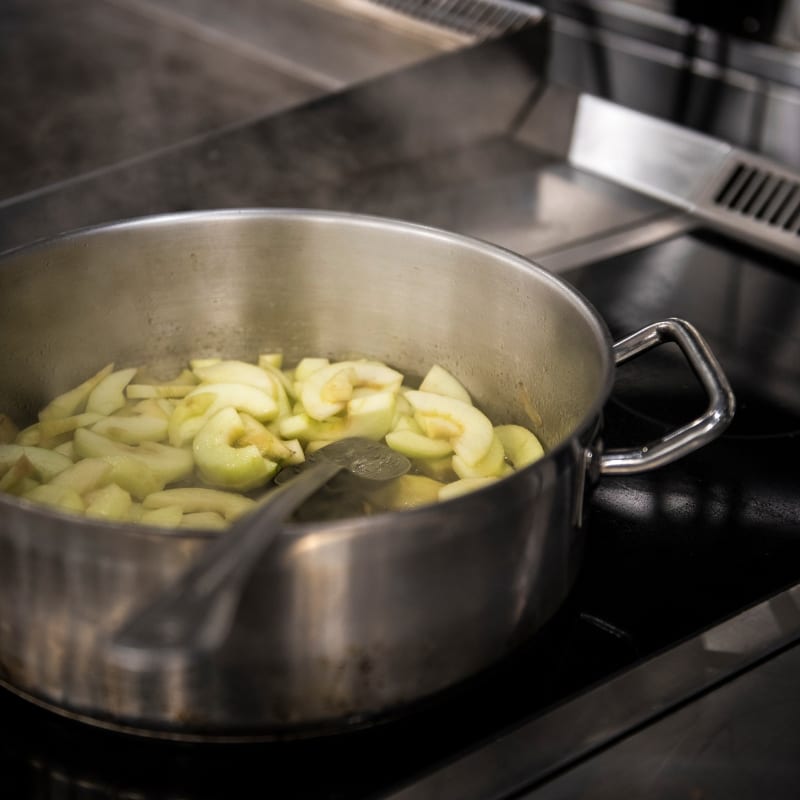 Making Apple Pie - Cook the Apples