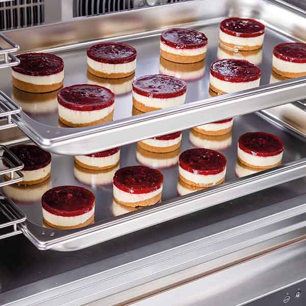 Cheese cake with Blast Chiller Freezers Crosswise